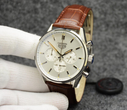 TAGHeuer handsome quartz men's watch - Image 4