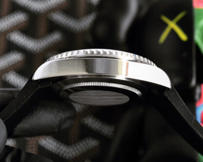 Rolex fully customized curved bezel perfectly fits the wrist - Image 4