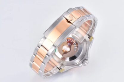 Rolex's new 904L model features a steel band with no exposed edges. - Image 5