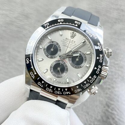 Rolex's top-level 7750 caliber Chronograph Daytona - Image 4
