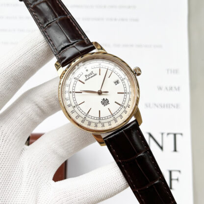 Piaget Classic Ultra-Thin Series Elegant Mechanical Watch - Image 4