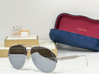 Gucci fashion sunglasses - Image 4