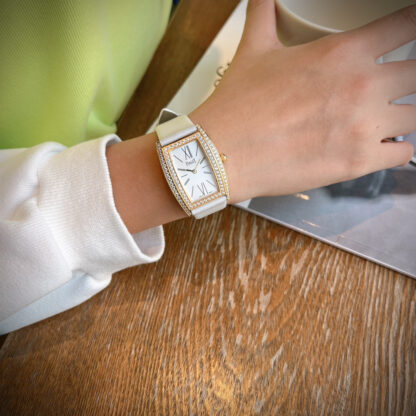 Piaget elegant luxury watch - Image 3