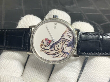 Piaget's superb tiger-shaped mechanical watch - Image 4