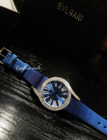 Piaget's unique watch with full charm and sparkle - Image 4