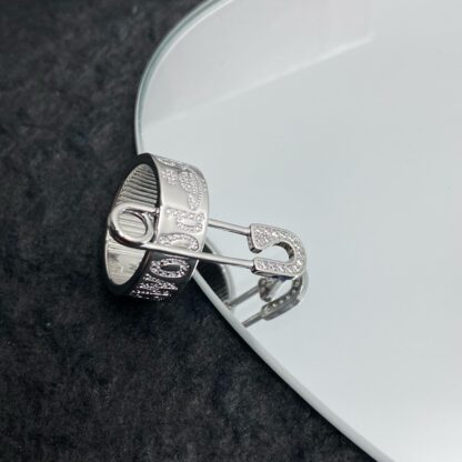 Vivienne Westwood Safety Pin Ring - Image 4