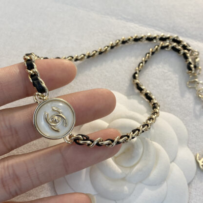 Chanel Chanel simple and elegant retro sweet necklace - Image 5
