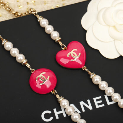 Chanel Heart Gradient Pearl Sweater Necklace - Image 4