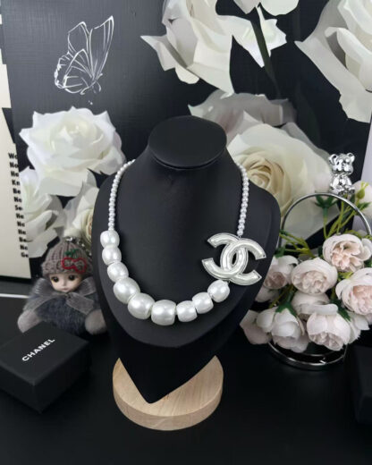 Chanel White Large Pearl Double C Necklace - Image 4