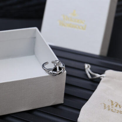 Vivienne Westwood Shooting Star Ring - Image 4