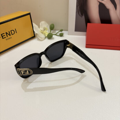 FENDI fashion trend sunglasses - Image 5
