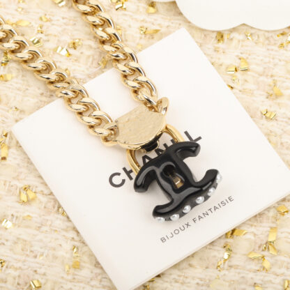 Chanel trendy lock necklace - Image 4