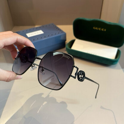 Gucci fashion sunglasses - Image 4