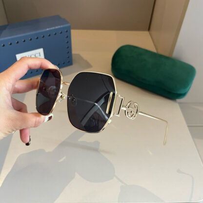 Gucci fashion sunglasses - Image 4