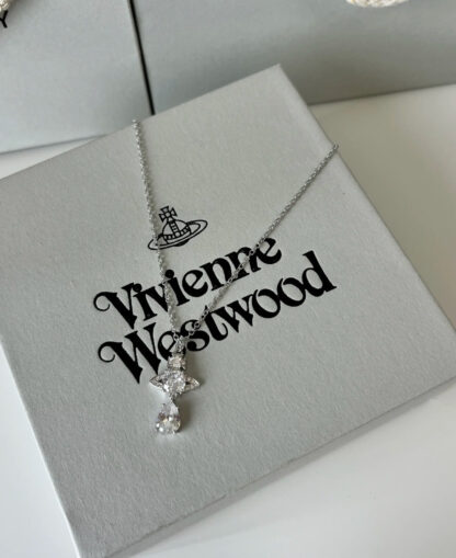Vivienne Westwood simple and elegant necklace - Image 4