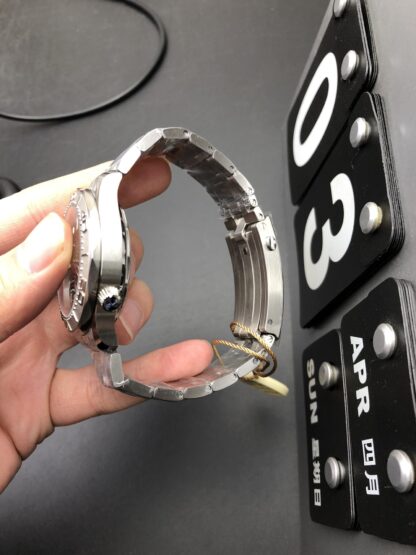 Omega Seamaster 300-meter Dive Watch - Image 4