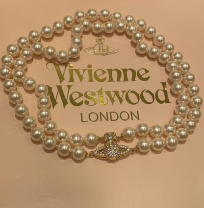 Vivienne Westwood Gold Diamond Saturn Magnetic Clasp Double Pearl Necklace - Image 4
