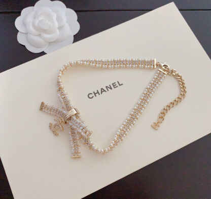 Chanel Bow Pearl Necklace - Image 4