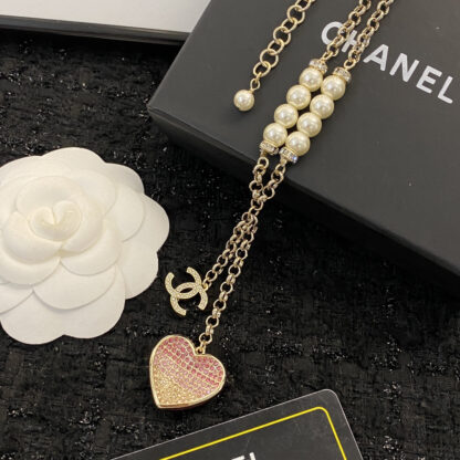 Chanel Gradient Pink Diamond Heart Pearl Necklace - Image 4