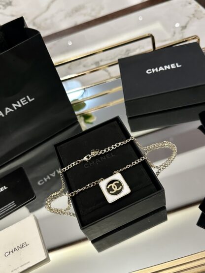 Chanel classic temperament necklace - Image 4