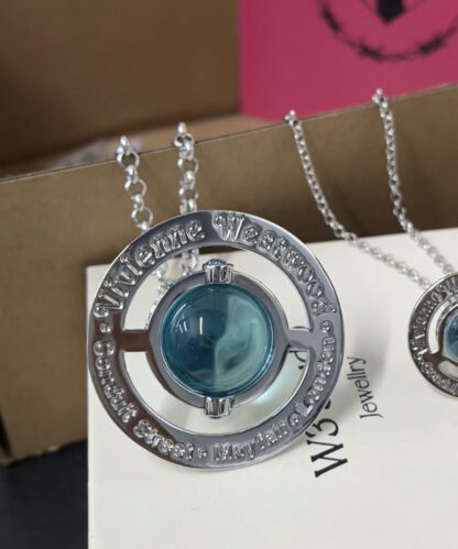Vivienne Westwood three-dimensional planet necklace - Image 4