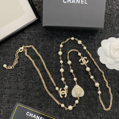 Chanel Delicate Heart Pearl Necklace - Image 5