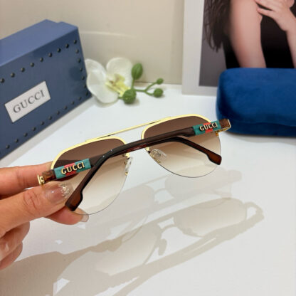 Gucci fashion sunglasses - Image 3