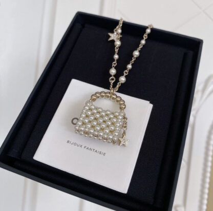 Chanel exquisite bag necklace - Image 4