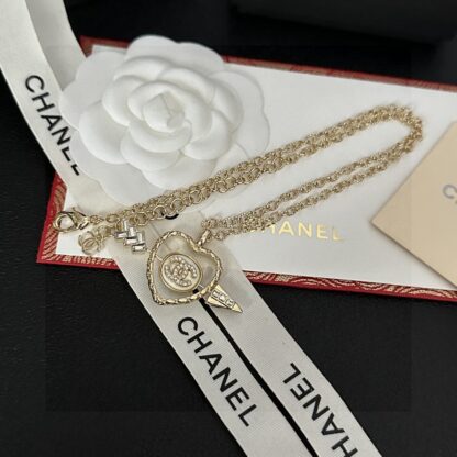 Chanel exquisite pendant vintage necklace - Image 4