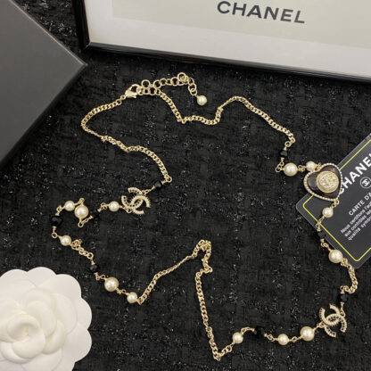 Chanel Delicate Black Heart Pearl Necklace - Image 4