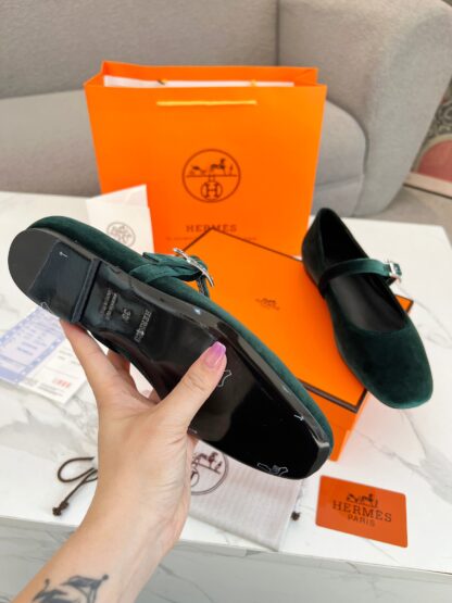 Hermès new dark green handmade comfortable trendy loafers - Image 2