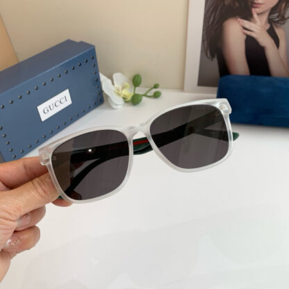 Gucci fashion sunglasses - Image 4