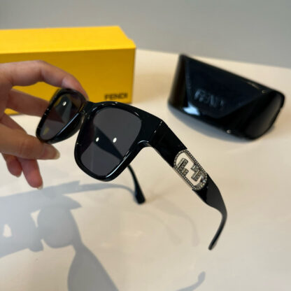 FENDI fashion trend sunglasses - Image 5