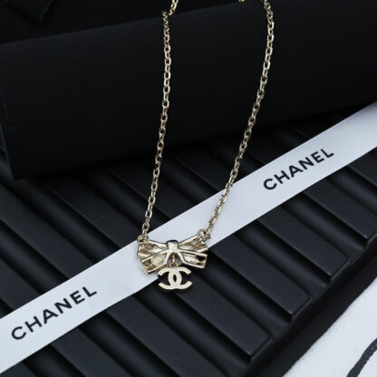 Chanel hollow bow necklace - Image 4