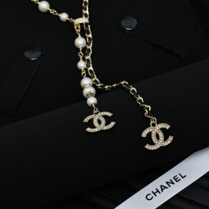 Chanel leather with black gold pearl necklace - Image 2