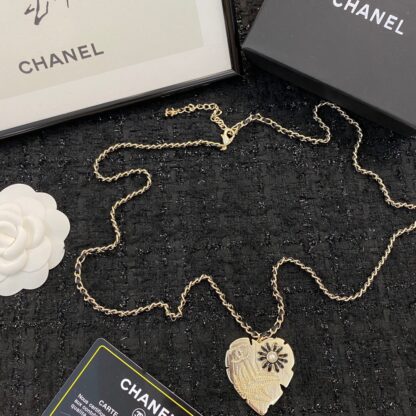 Chanel leather chain vintage heart nameplate sweater chain - Image 5