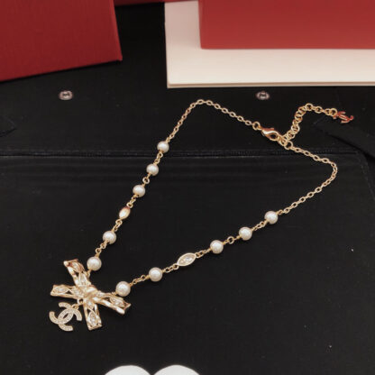 Chanel Light Gold Bow Diamond Pearl Necklace - Image 4