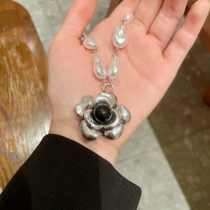 Chanel Camellia Vintage Necklace - Image 5