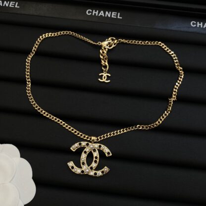 Chanel fashionable and versatile necklace - Image 4