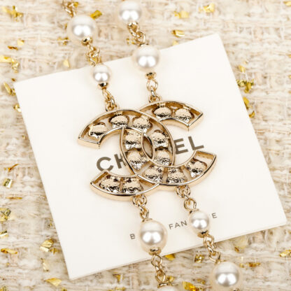 Chanel Double Pearl Rainbow Diamond Necklace - Image 5