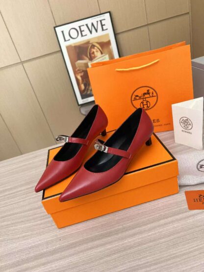Hermès red holiday must-have comfortable loafers - Image 4