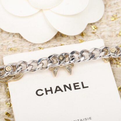 Chanel four-leaf clover double c bow necklace - Image 4