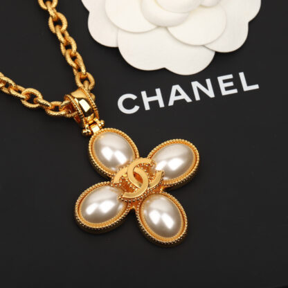 Chanel four-leaf thick necklace - Image 4