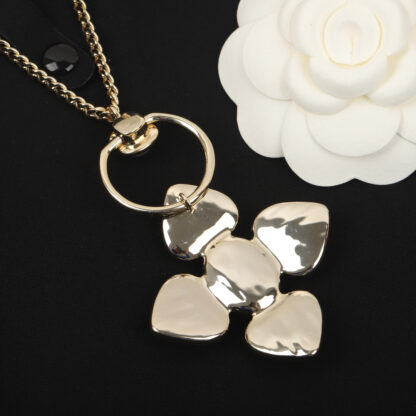 Chanel Heart Resin Necklace - Image 4