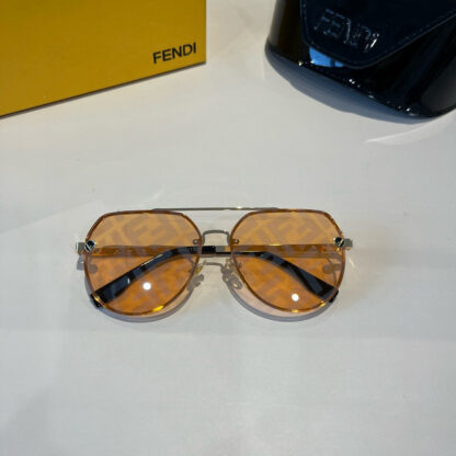 FENDI fashion trend sunglasses - Image 5