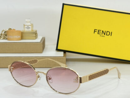 FENDI fashion trend sunglasses - Image 5