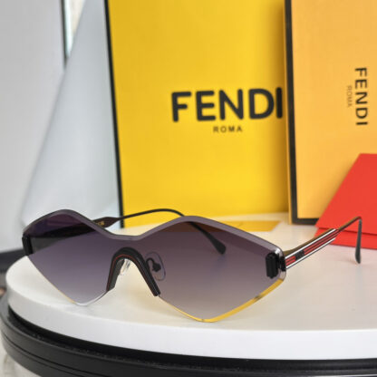FENDI fashion trend sunglasses - Image 5