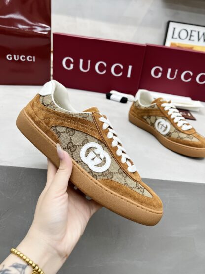 Gucci classic design German training elements catwalk model - Image 5