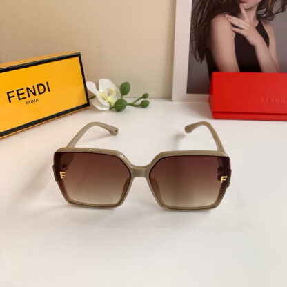 FENDI fashion trend sunglasses - Image 5