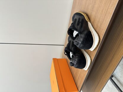 Hermès black and brown goatskin contrasting sneakers, 2cm thick sole - Image 4